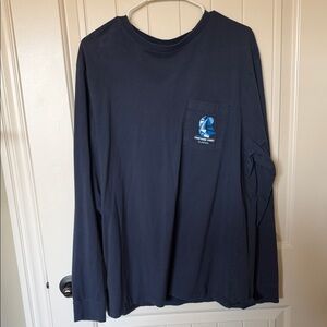 Vineyard Vines Charcoal Long Sleeve with Graphic Pocket.
